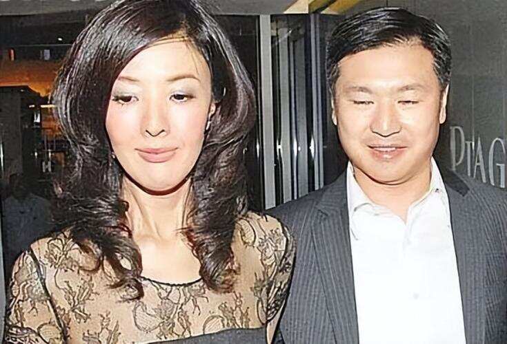 明明是一个妈生的，长相却天差地别，这对亲兄妹让人“开眼”了