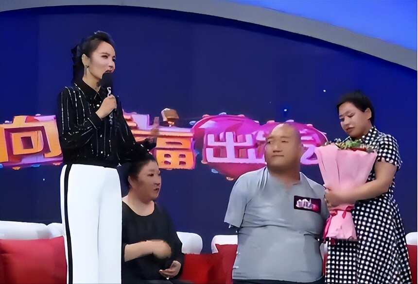 “筷子哥”袁立东：天生没有四肢，却能娶妻生子，并且赚钱养家