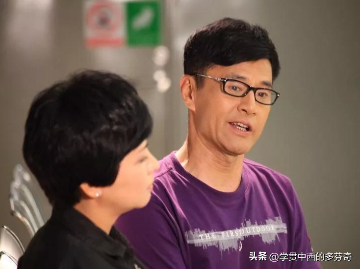 演员于荣光：钱他挣、饭他做，为何到了63岁，妻子坚持要和他离婚