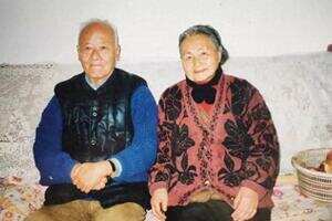 歌唱家李光羲妻子去世，李光羲离世才一年半，夫妻俩最后合影曝光
