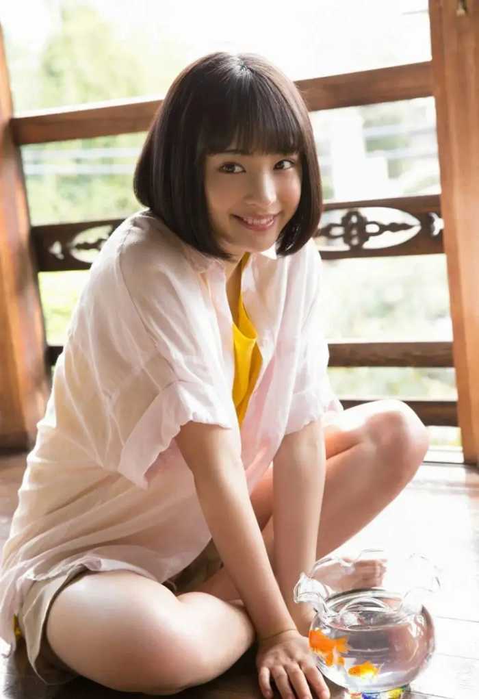 日本最美女星Top3-广濑铃，人间尤物，人美身材好，美女图写真集